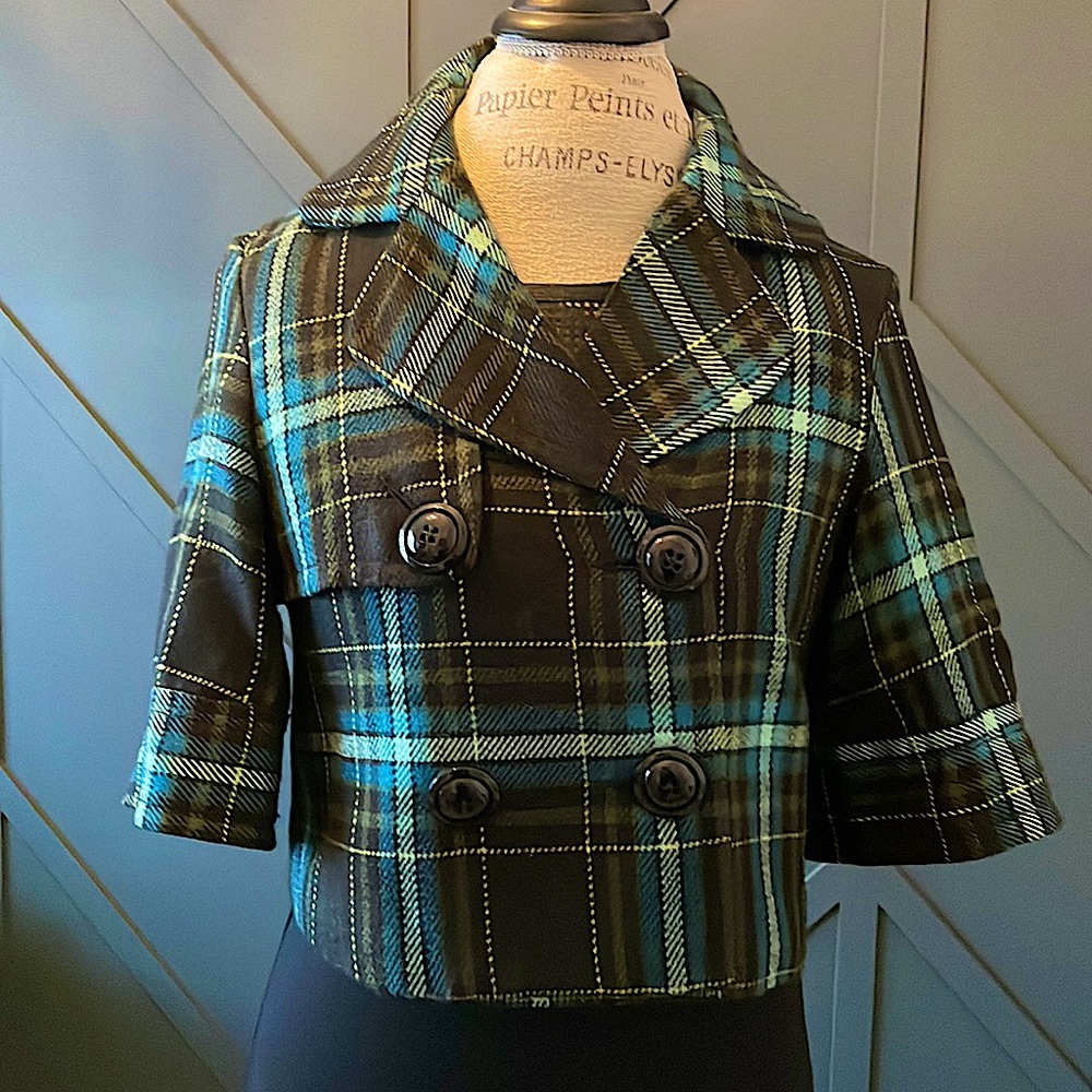 Unique Kenzie Cropped Blazer. Pretty Water Colour Tartan. Size Small.